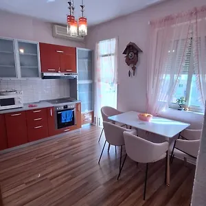  Appartamento Cozyflat In The Middle Of Albania